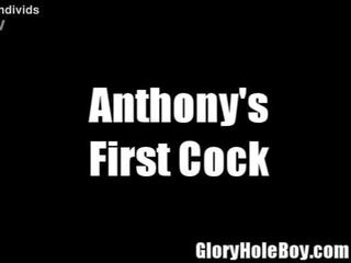 Anthony mladík sání gloryhole kohouty
