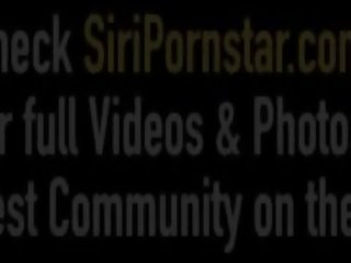 Alluring Thick Succubus Siri Pornstar & Sarah Vandella Eat Cunt&excl;