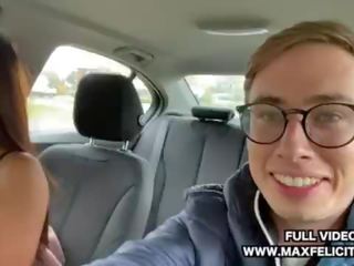 Il primo vid porno in macchina di martina smeraldi con max felicitas