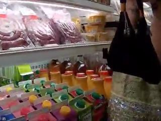벌거 벗은 shopping