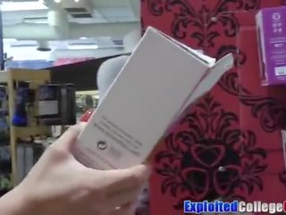 الطالبات نعومي و bonnie حصة صب فم و اللعب 3way