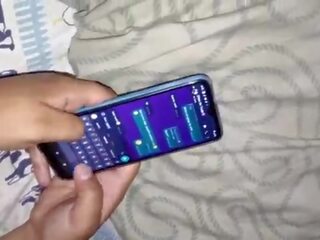 Encuentro 一 mi hermanastra hablando con su cita 德 tinder&comma; mira como 我 paga para 闕 無 cuente nada