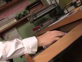 Огромен настроението женски пол онанизъм, голям вмъкване & склонен към флиртуване оргазъм. groãe insertionen