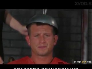 二 死亡 排 inmates 得到 一 最後 三人行 同 krissy 林恩